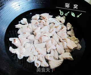 蒜香肥肠的做法步骤:3