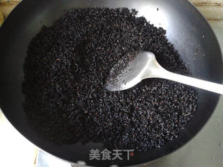 黑芝麻核桃糊---在家制作零添加剂的健康食品的做法步骤:2