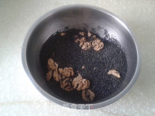 黑芝麻核桃糊---在家制作零添加剂的健康食品的做法步骤:6