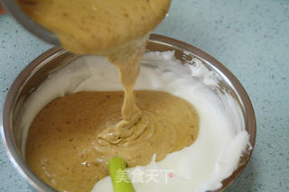 【红糖胚芽戚风】的做法步骤:18