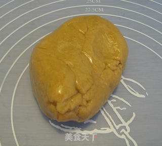 广式豆沙月饼的做法步骤:5