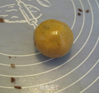 广式豆沙月饼的做法步骤:11
