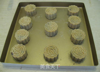 广式豆沙月饼的做法步骤:14