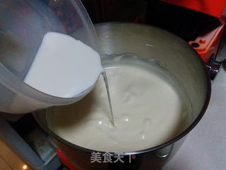 【花团锦簇杯子蛋糕】——我的第一次翻糖制作的做法步骤:2