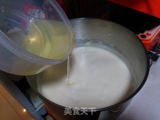 【花团锦簇杯子蛋糕】——我的第一次翻糖制作的做法步骤:3