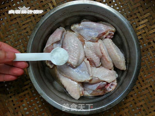 冬季食谱【7】甜辣可乐鸡翅的做法步骤:2