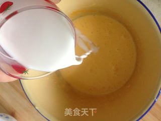 花朵戚风蛋糕的做法步骤:5