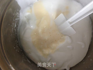 花朵戚风蛋糕的做法步骤:14