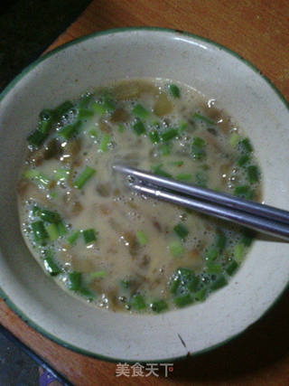 榨菜炒鸡蛋的做法步骤:4