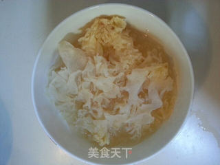 雪梨冰糖银耳羹的做法步骤:2