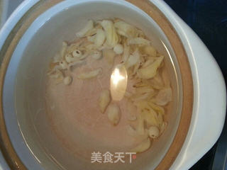 雪梨冰糖银耳羹的做法步骤:4