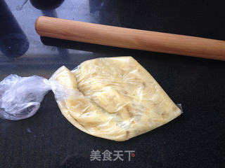 香蕉燕麦芝麻饼的做法步骤:2
