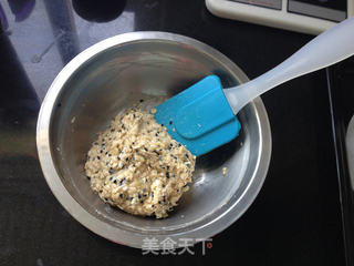 香蕉燕麦芝麻饼的做法步骤:5