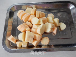 百合红薯糖水的做法步骤:2