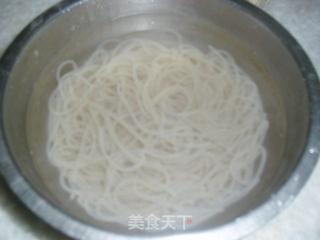 酸包菜炒苕粉的做法步骤：4