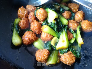 青菜烧肉丸的做法步骤:10