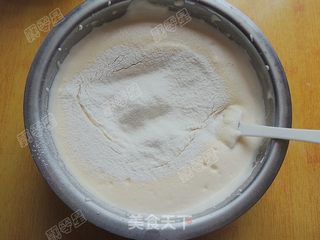 蜂蜜牛奶纸杯蛋糕的做法步骤:8