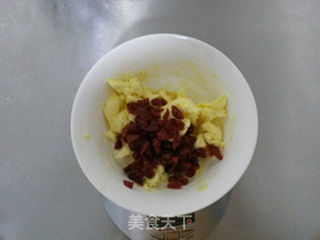 一款征服不爱吃饼干朋友的饼干——蔓越莓饼干的做法步骤:3