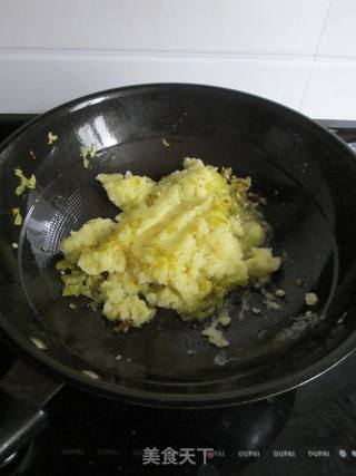 开胃小食——酸菜土豆泥的做法步骤:4