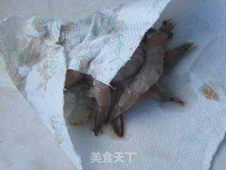 焗烤培根鲜虾卷的做法步骤:2