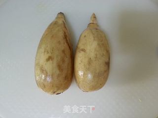 秋季应该多吃的食物【藕】~凉拌藕片的做法步骤：1