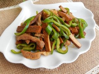 青椒香干炒肉丝的做法步骤:12