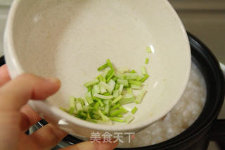 干贝栗子瘦肉粥佐香酥干贝丝的做法步骤:20