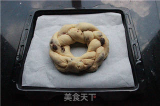 葡萄干花环面包的做法步骤:17