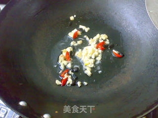 韭菜花炒猪脷的做法步骤：2