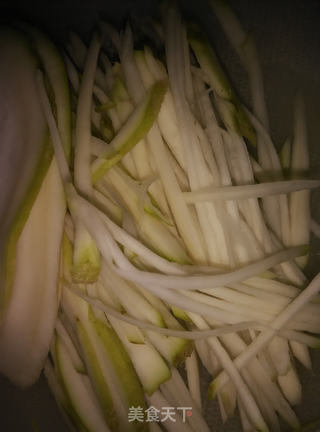 憋辣菜丝儿(芥菜疙瘩)的做法的做法步骤:2