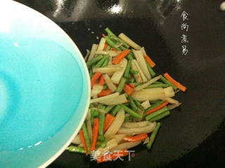 藕条炒豆角的做法步骤:8