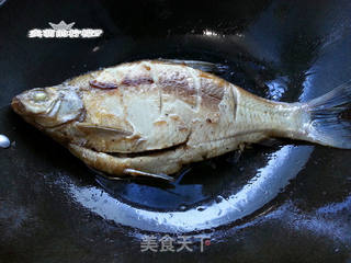 香菇炖鳊鱼的做法步骤:3