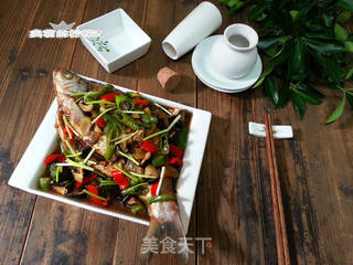 香菇炖鳊鱼的做法步骤:15