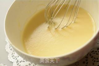 气死人不偿命的戚风蛋糕~~~妨妃烘焙工坊的做法步骤:5