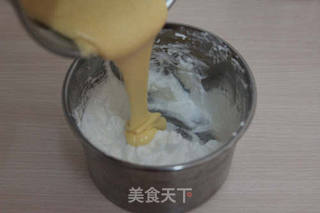 【番茄配方】奶酪戚风蛋糕——口感似轻乳酪又多一份戚风的干爽的做法步骤：8