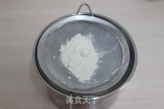 【番茄配方】花一样的椰香戚风—— 加了椰浆的戚风更美味的做法步骤：4