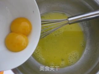蜜红豆戚风蛋糕的做法步骤:4
