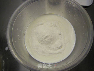 凝雪一般--椰香奶冻糕的做法步骤:2