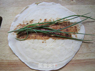 小葱鸡蛋煎饼的做法步骤:11