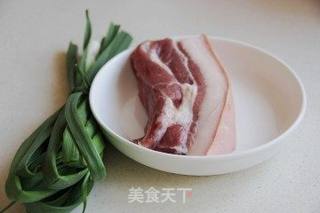 回锅肉的做法步骤：1