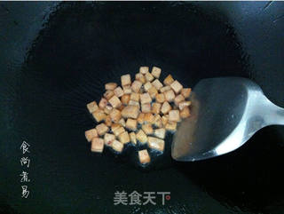 豌豆火腿冬菇丁的做法步骤:5