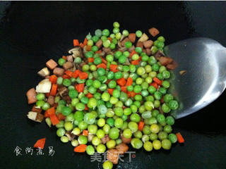 豌豆火腿冬菇丁的做法步骤:7