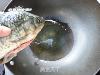 酱烧鲫鱼的做法步骤:4