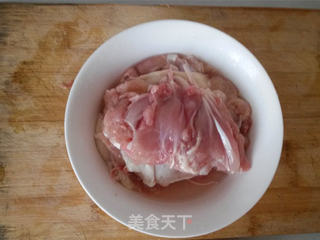 在家自制安心吮指烤鸡肉串——自制烤鸡肉串(含鸡腿剔骨方法)的做法步骤:6