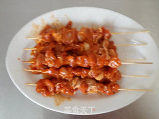 在家自制安心吮指烤鸡肉串——自制烤鸡肉串(含鸡腿剔骨方法)的做法步骤:9