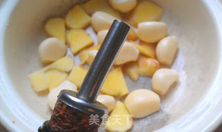 生啫蒜香鸡翅根的做法步骤:5