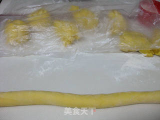 美貌如花--南瓜玫瑰卷的做法步骤:7
