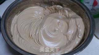 万圣节鬼脸纸杯蛋糕的做法步骤：1