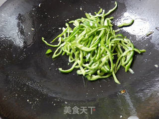 青辣椒炒鸡蛋的做法步骤:12