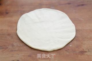 【番茄配方】在家尽享必胜客美味披萨系列——牛肉香肠披萨的做法步骤：5